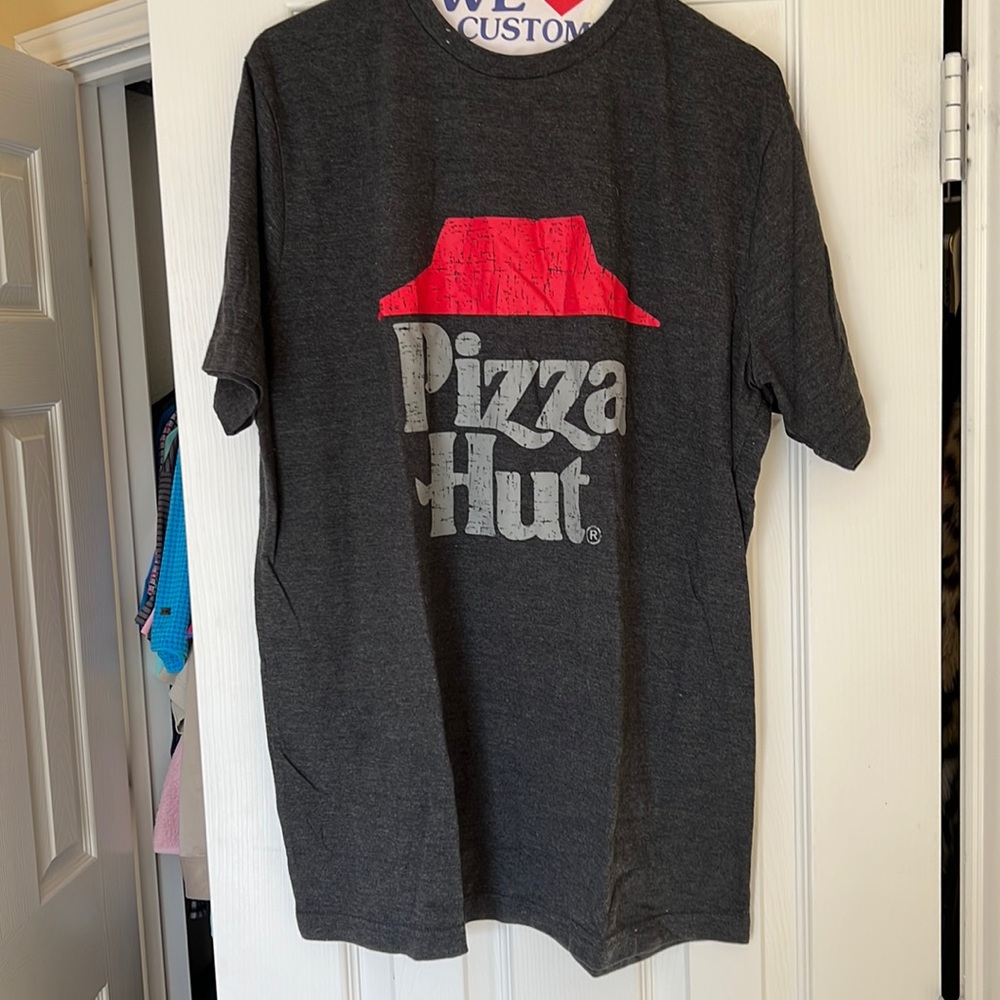 Pizza Hut t-shirt